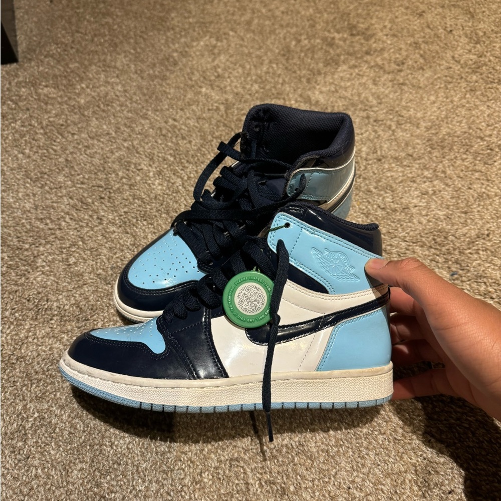 Woman’s Air Jordan 1 Retro High OG ‘Blue Chill’